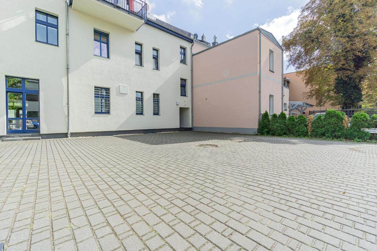 Modernes Apartment - Zentral, Ruhig, Wlan, Netflix, Kueche, Schreibtisch, Parkplatz, Waschtrockner Котбус Экстерьер фото